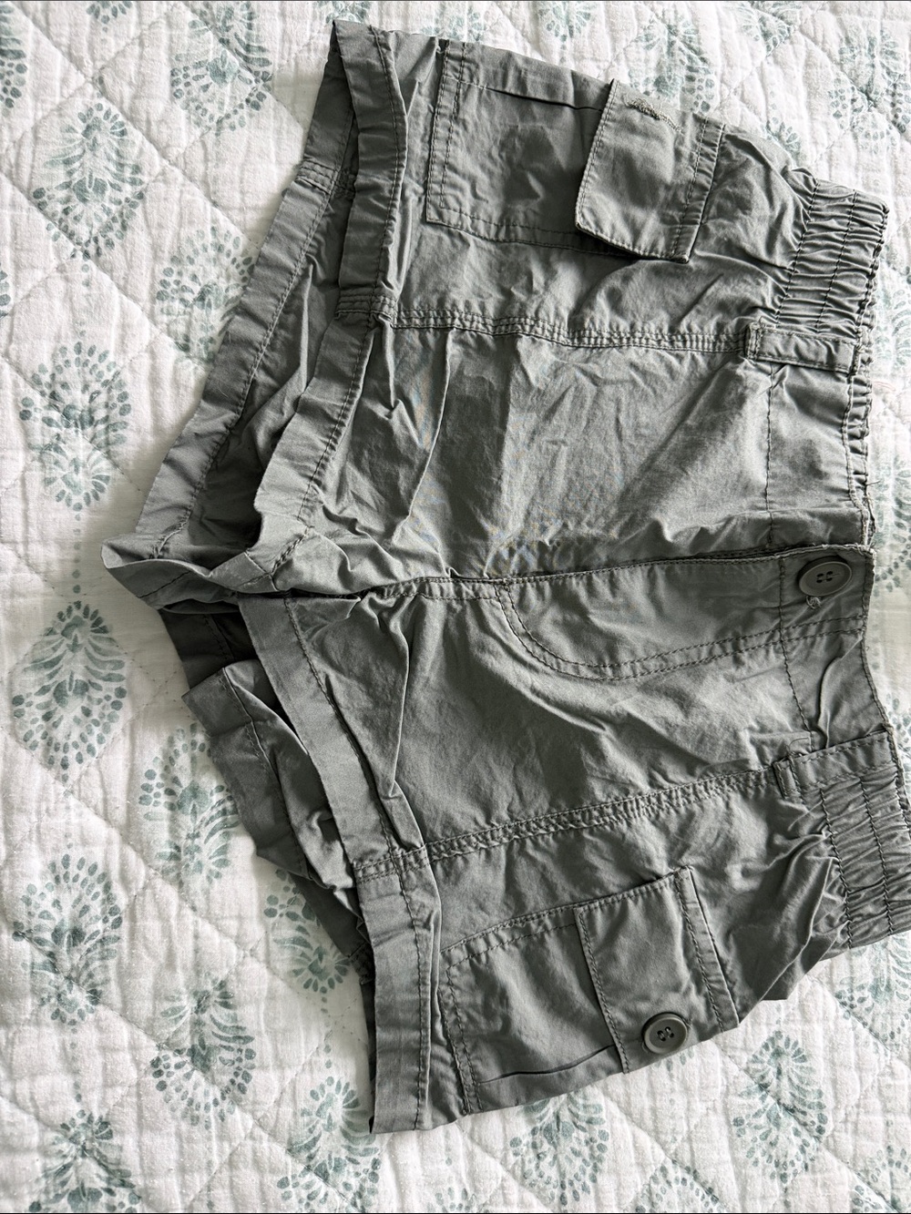 Forever 21 Olive Green Cargo Style Women’s Shorts